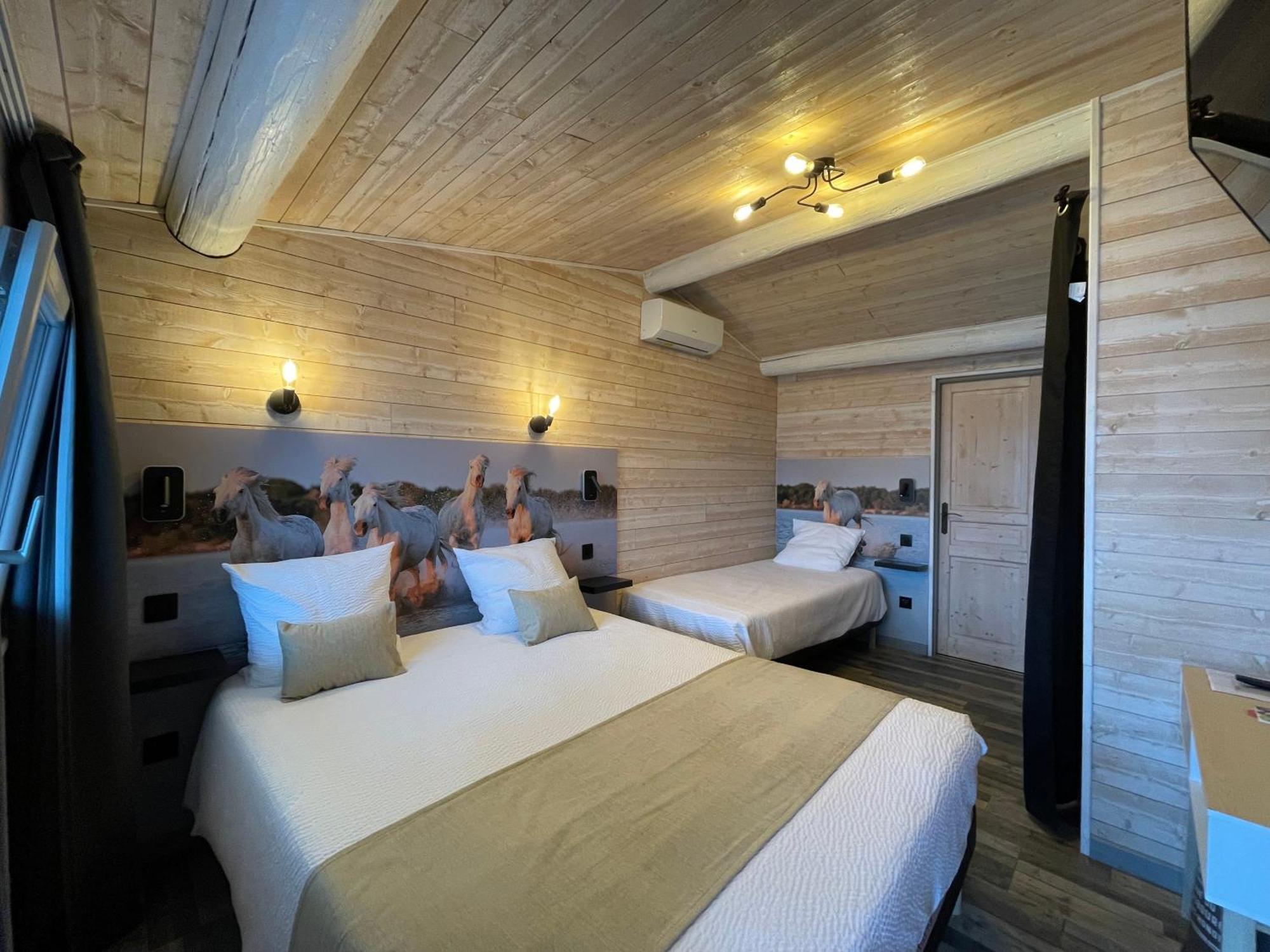 Hotel Mas Des Lys Saintes-Maries-de-la-Mer Luaran gambar