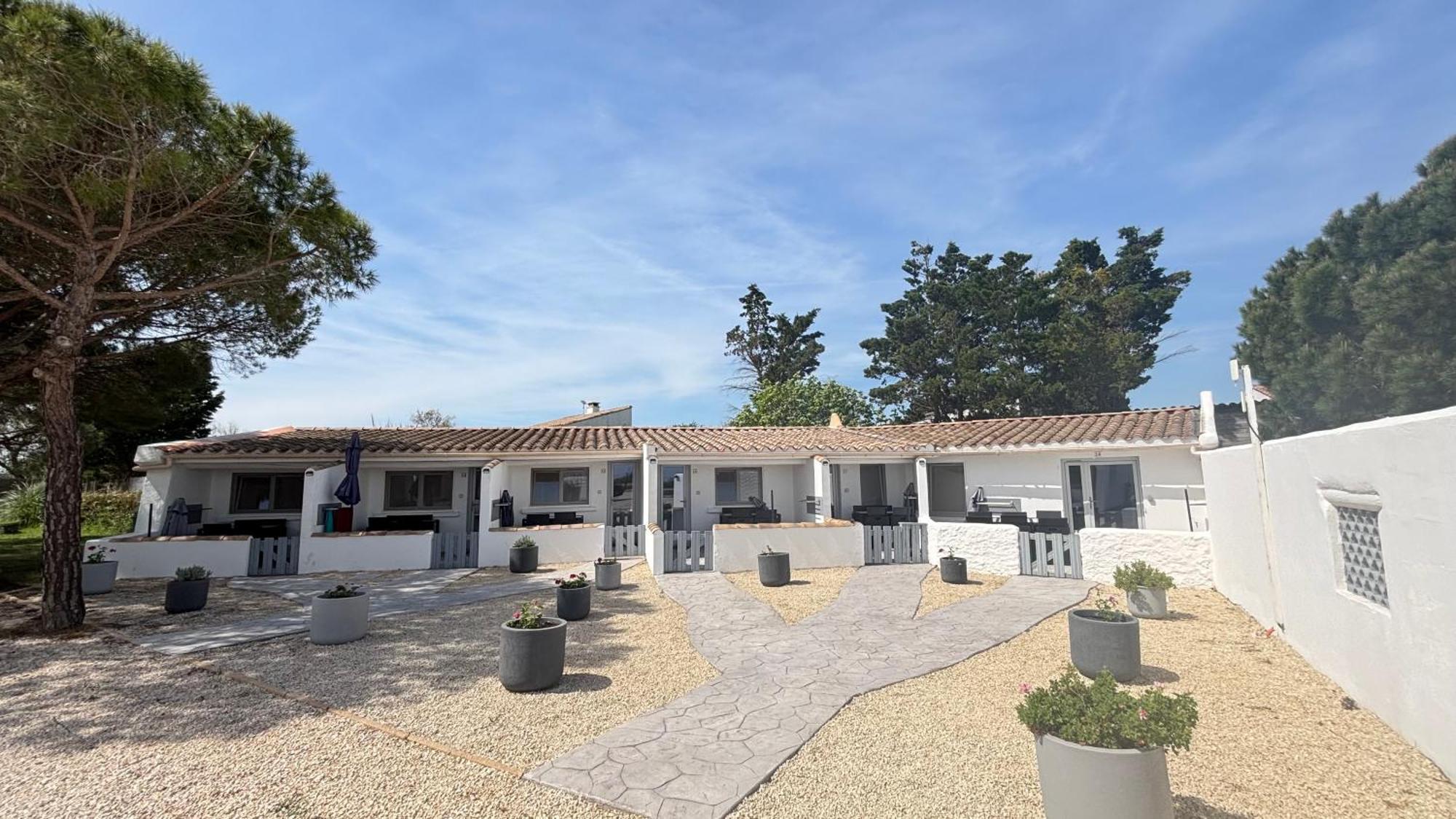 Hotel Mas Des Lys Saintes-Maries-de-la-Mer Luaran gambar